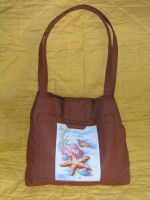 Borsa in tessuto con ricamo a punto croce