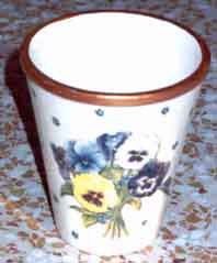 Vaso con viole del pensiero