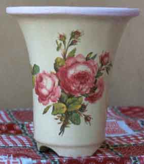 Vaso con mazzo di rose